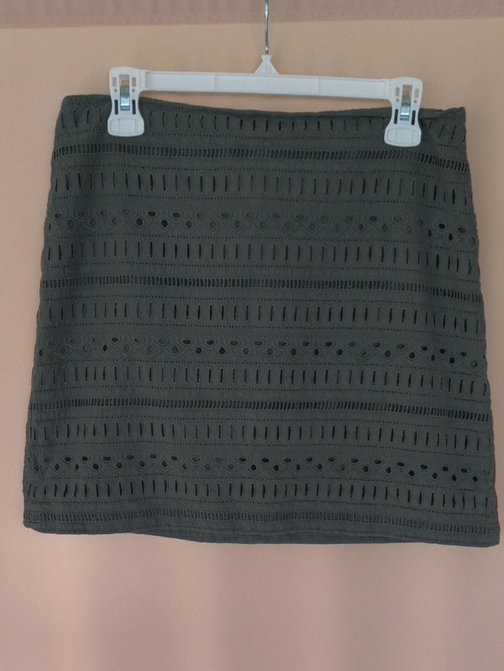 GAP Olive Eyelet Mini Skirt Size 08
